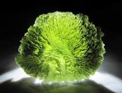 MOLDAVITE GEMS STONE Healing properties